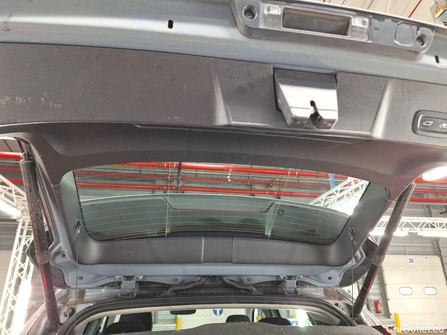  Volvo  XC 40 Volvo, XC40 '17, Volvo XC40 T2 Geartronic Momentum Pro 5d #30