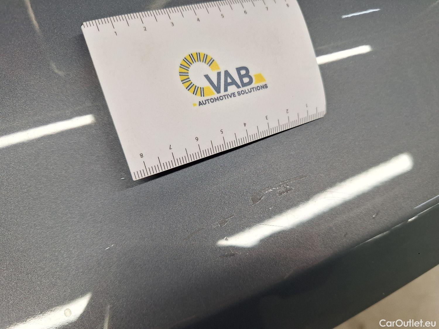  Volvo  XC 40 Volvo, XC40 '17, Volvo XC40 T2 Geartronic Momentum Pro 5d #26