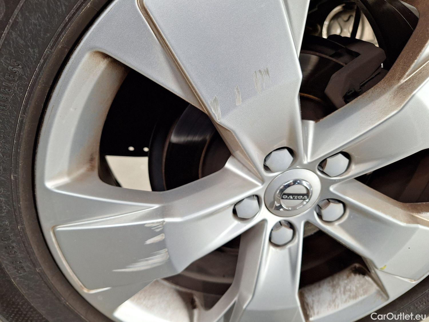  Volvo  XC 40 Volvo, XC40 '17, Volvo XC40 T3 Geartronic Momentum Pro 5d #8