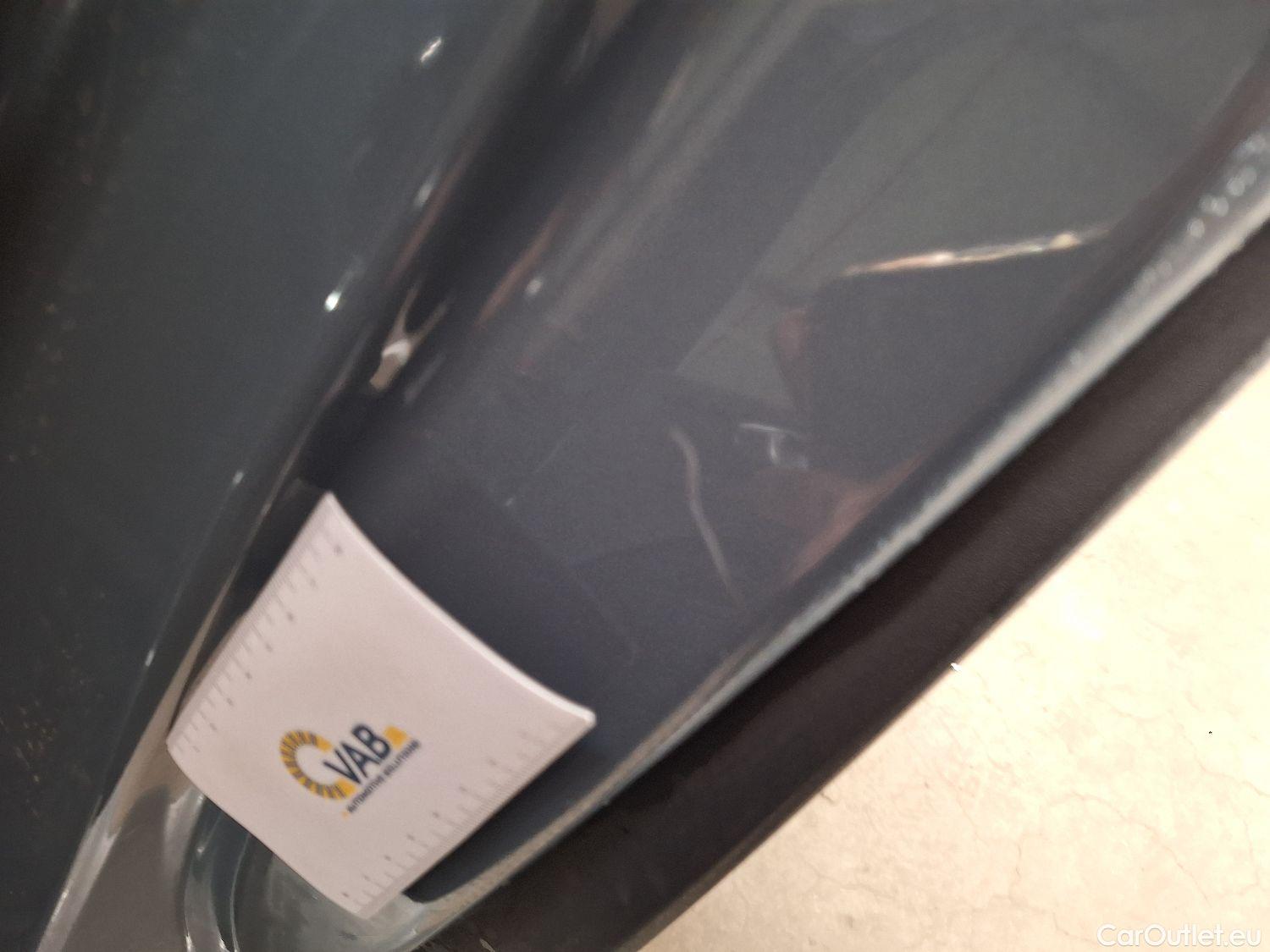  Volvo  XC 40 Volvo, XC40 '17, Volvo XC40 T2 Geartronic Momentum Pro 5d #33