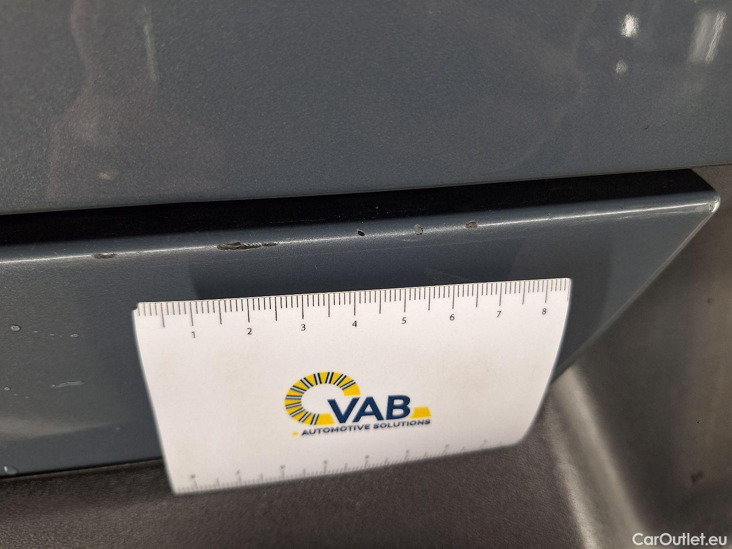  Volvo  XC 40 Volvo, XC40 '17, Volvo XC40 T2 Geartronic Momentum Pro 5d #19