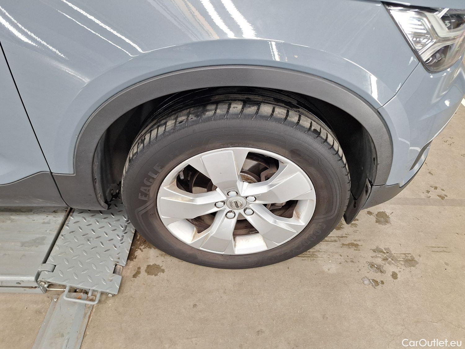  Volvo  XC 40 Volvo, XC40 '17, Volvo XC40 T2 Geartronic Momentum Pro 5d #50