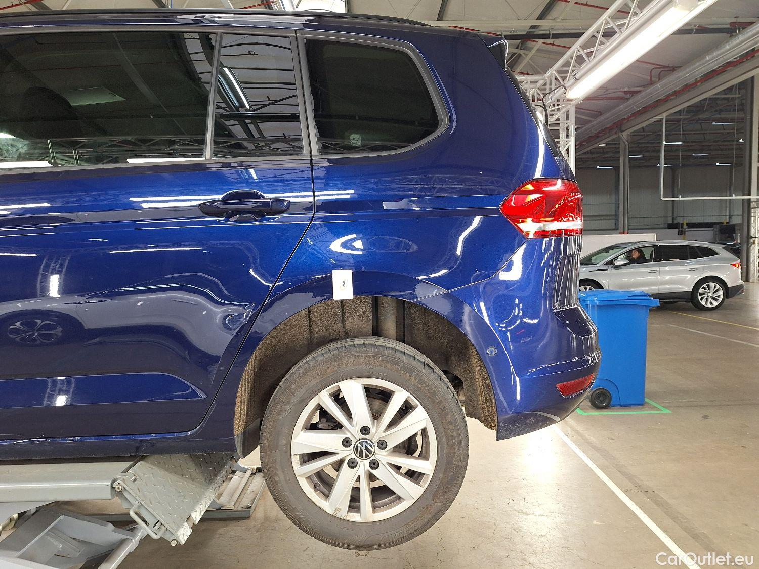  Volkswagen  Touran VW,  '15, Volkswagen  1.5 TSi Trendline DSG 5d #47