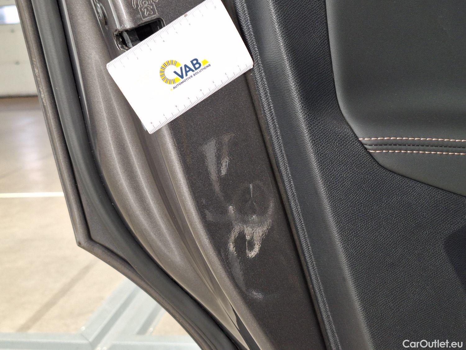  Peugeot  5008 Peugeot,  '16, Peugeot  1.5 BlueHDi 96kW S&S EAT8 GT Line 5d #31