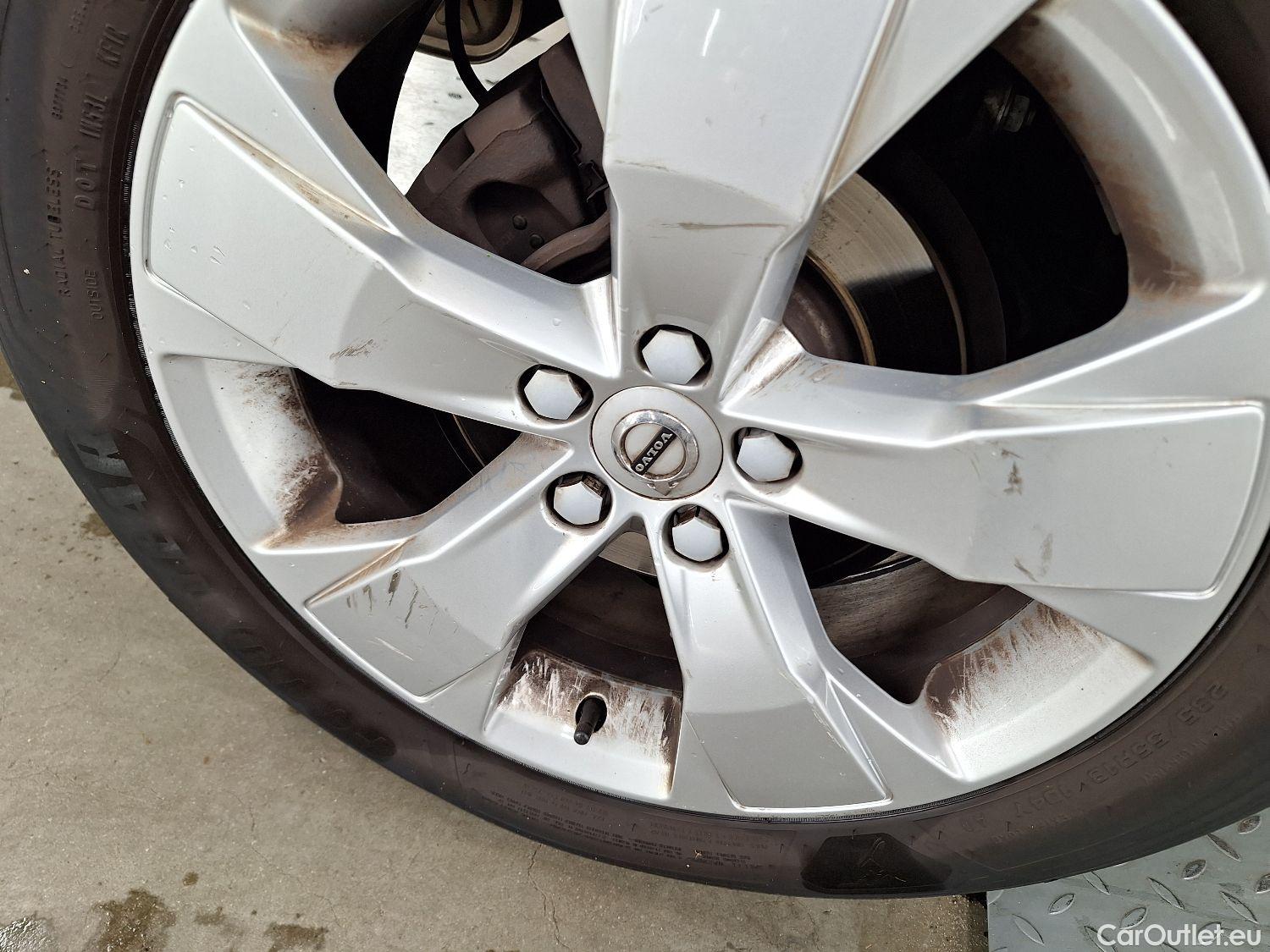  Volvo  XC 40 Volvo, XC40 '17, Volvo XC40 T2 Geartronic Momentum Pro 5d #4