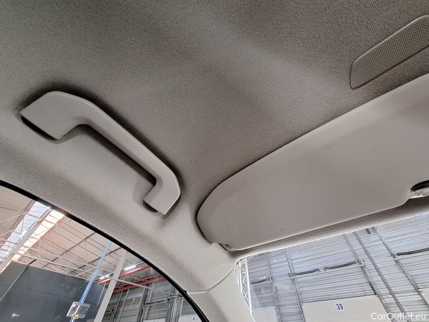  Volvo  XC 40 Volvo, XC40 '17, Volvo XC40 T2 Geartronic Momentum Pro 5d #45