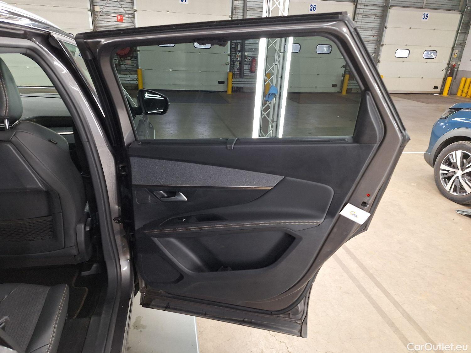  Peugeot  5008 Peugeot,  '16, Peugeot  1.5 BlueHDi 96kW S&S EAT8 GT Line 5d #24