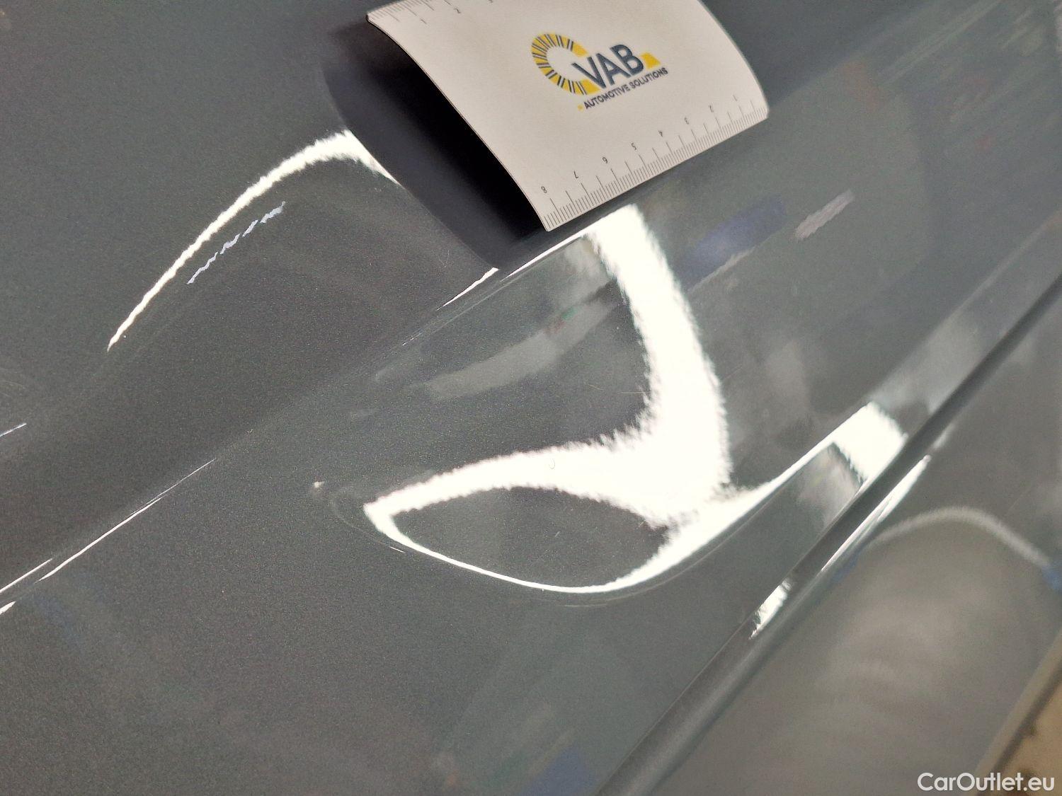  Volvo  XC 40 Volvo, XC40 '17, Volvo XC40 T2 Geartronic Momentum Pro 5d #44