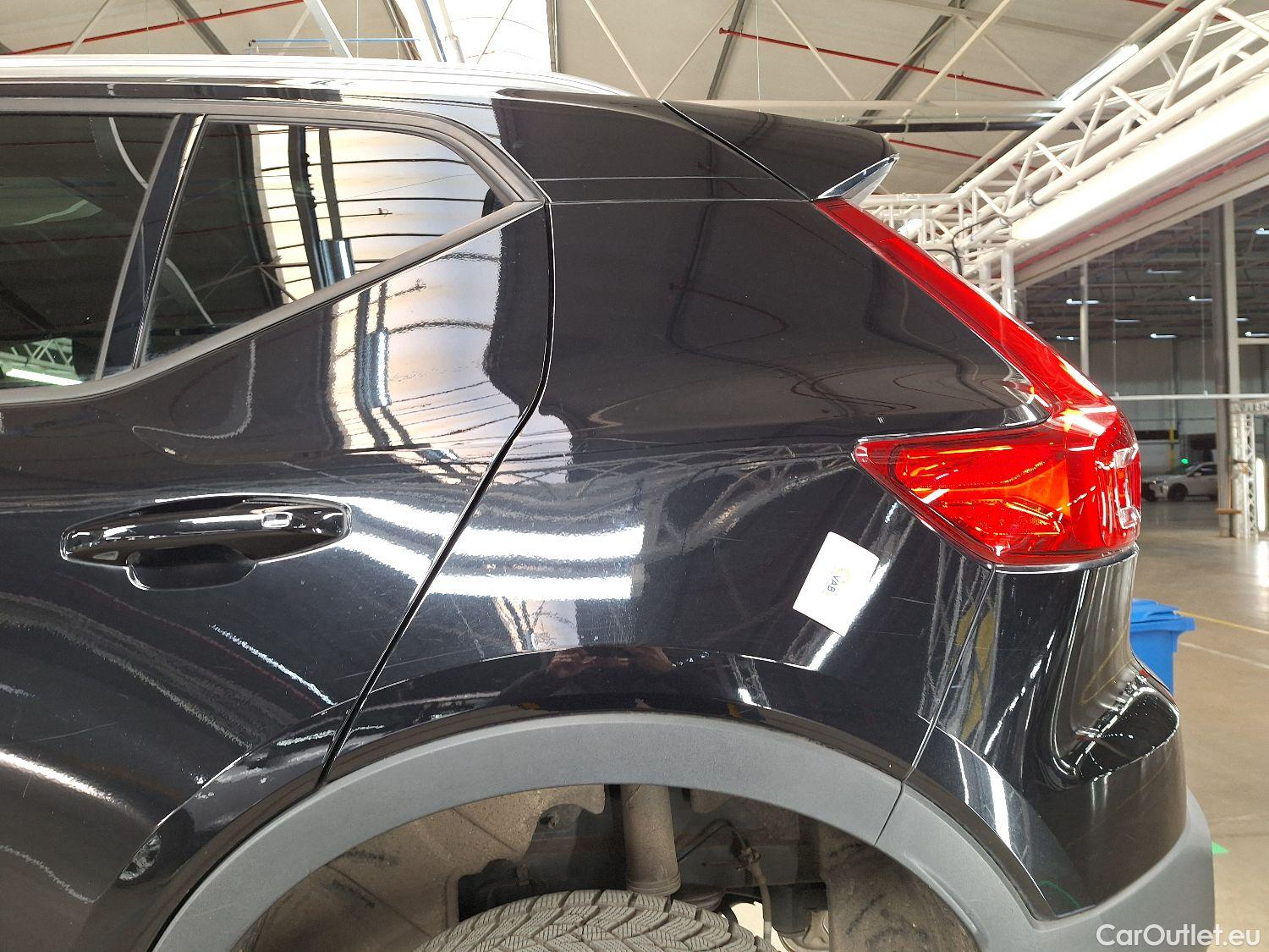  Volvo  XC 40 Volvo, XC40 '17, Volvo XC40 T2 Geartronic Momentum Pro 5d #31