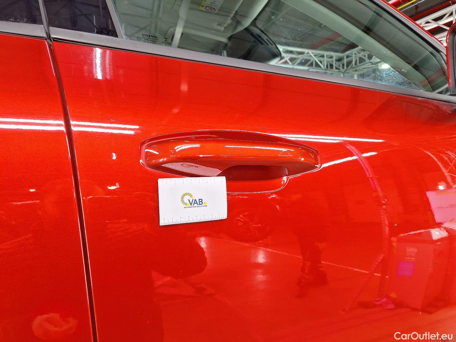  Volvo  XC 40 Volvo, XC40 '17, Volvo XC40 T3 Geartronic Momentum Pro 5d #16