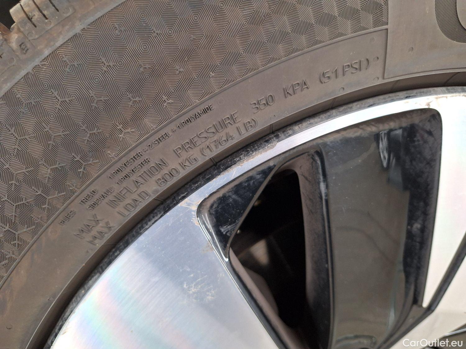  Volvo  XC 40 Volvo, XC40 '17, Volvo XC40 T2 Geartronic Momentum Pro 5d #16