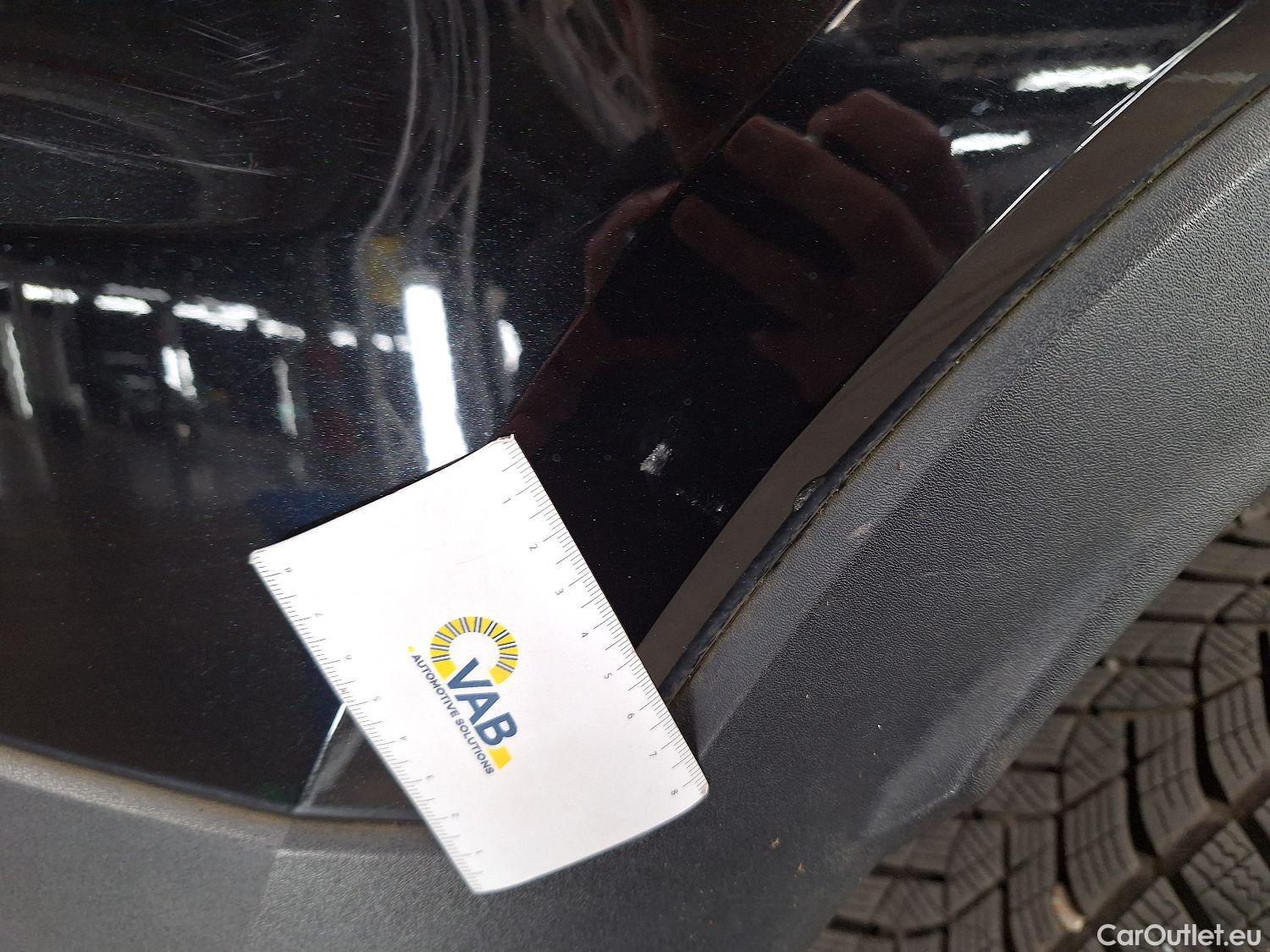  Volvo  XC 40 Volvo, XC40 '17, Volvo XC40 T2 Geartronic Momentum Pro 5d #25