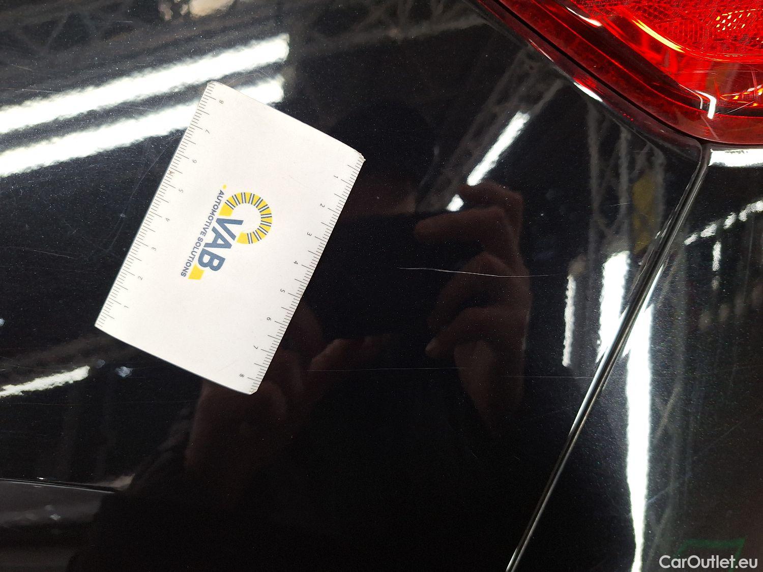  Volvo  XC 40 Volvo, XC40 '17, Volvo XC40 T2 Geartronic Momentum Pro 5d #32