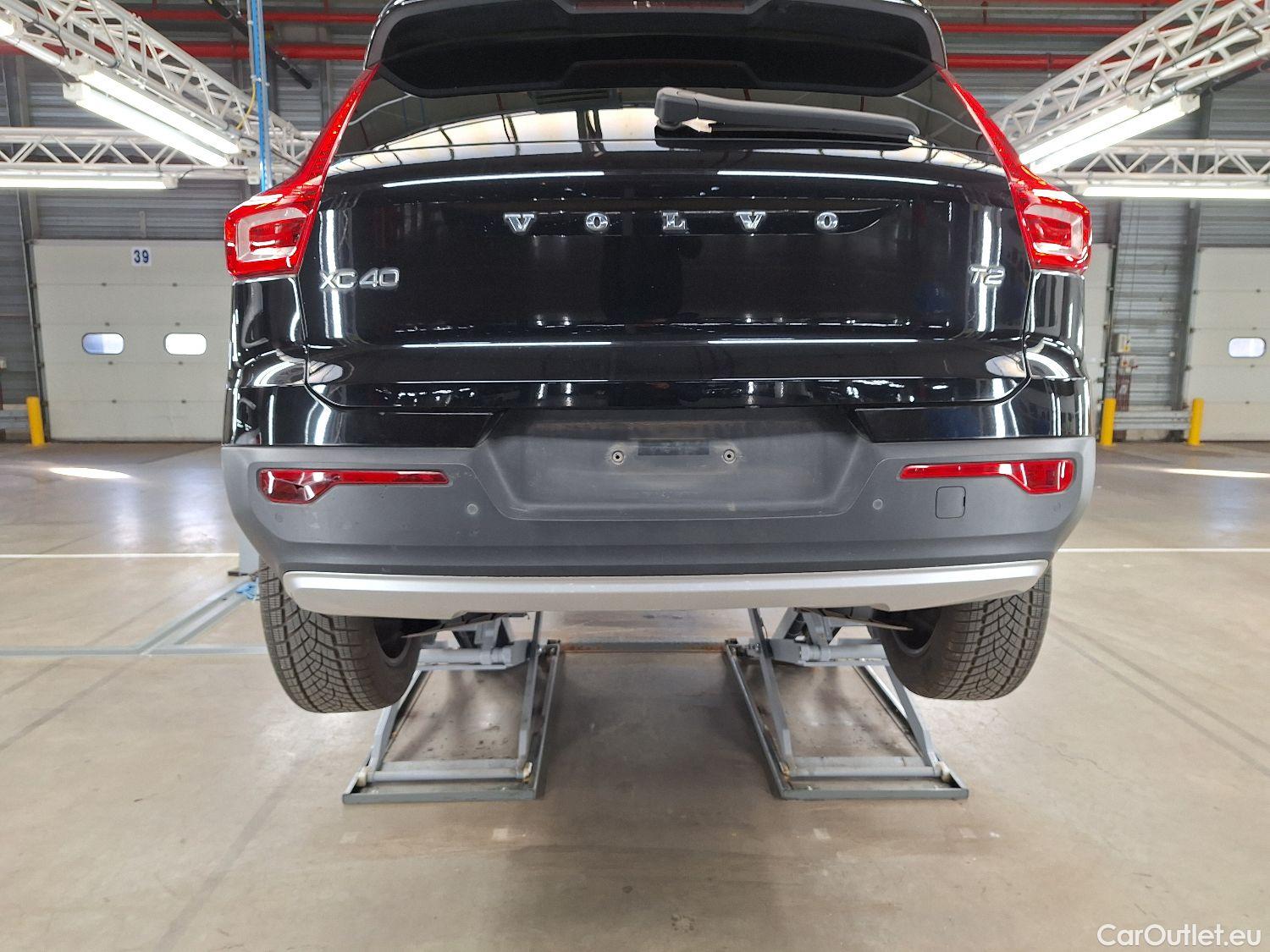  Volvo  XC 40 Volvo, XC40 '17, Volvo XC40 T2 Geartronic Momentum Pro 5d #24