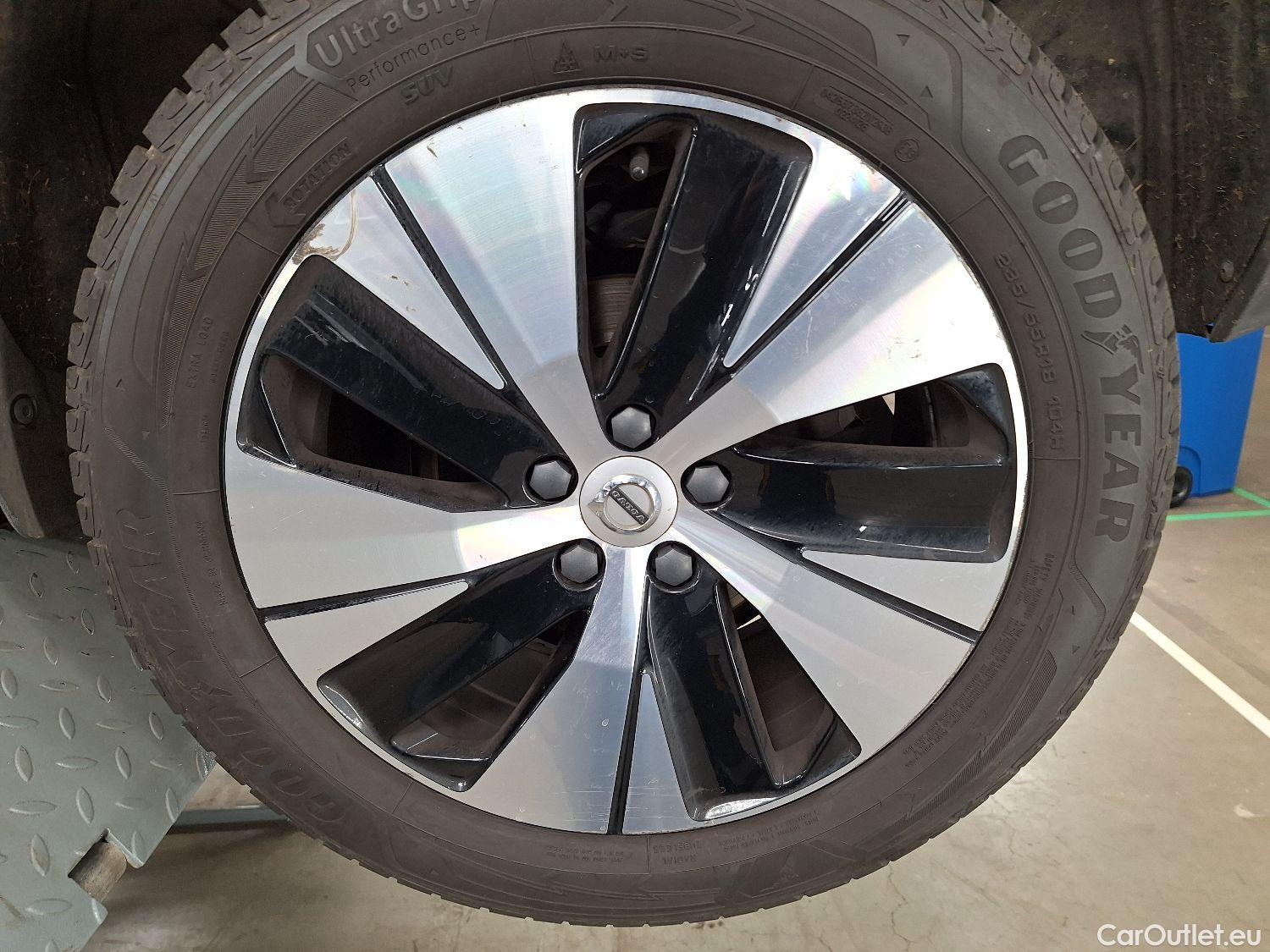  Volvo  XC 40 Volvo, XC40 '17, Volvo XC40 T2 Geartronic Momentum Pro 5d #13