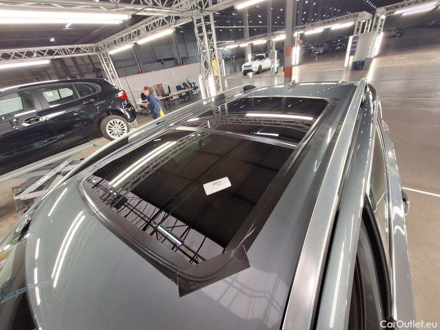  Volvo  XC90 Volvo,  '14, Volvo  2.0 D4 FWD Geartronic Momentum 7PL. 5d #58