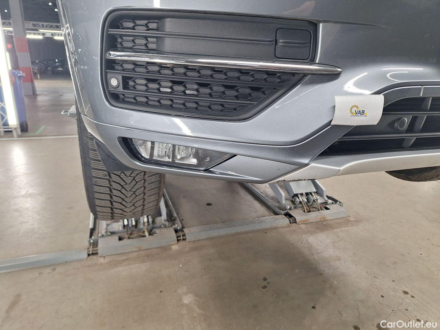  Volvo  XC90 Volvo,  '14, Volvo  2.0 D4 FWD Geartronic Momentum 7PL. 5d #48