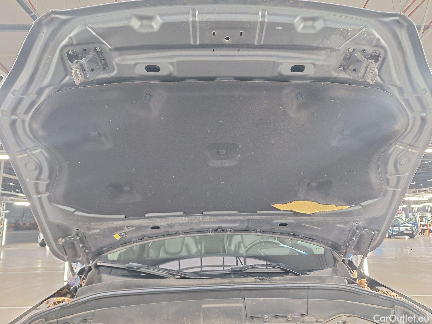  Volvo  XC90 Volvo,  '14, Volvo  2.0 D4 FWD Geartronic Momentum 7PL. 5d #64