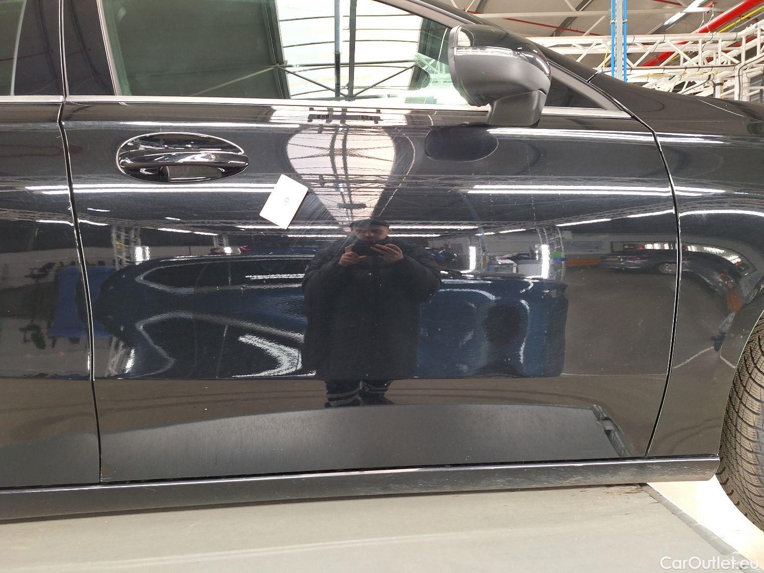  Mercedes  A-Klasse Mercedes, A-Class Berline '18, Mercedes-Benz  Limousine A 180 d 4d #23