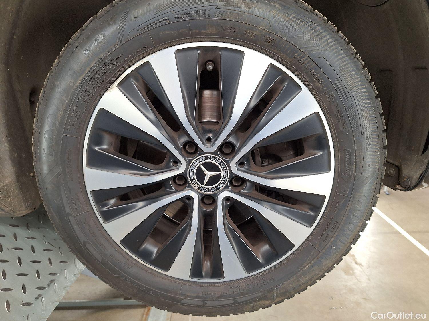  Mercedes  A-Klasse Mercedes, A-Class Berline '18, Mercedes-Benz  Limousine A 180 d 4d #15