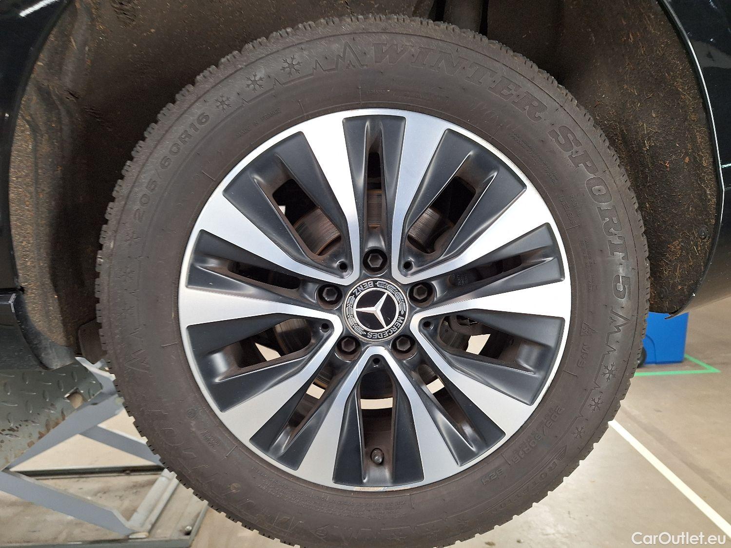  Mercedes  A-Klasse Mercedes, A-Class Berline '18, Mercedes-Benz  Limousine A 180 d 4d #19