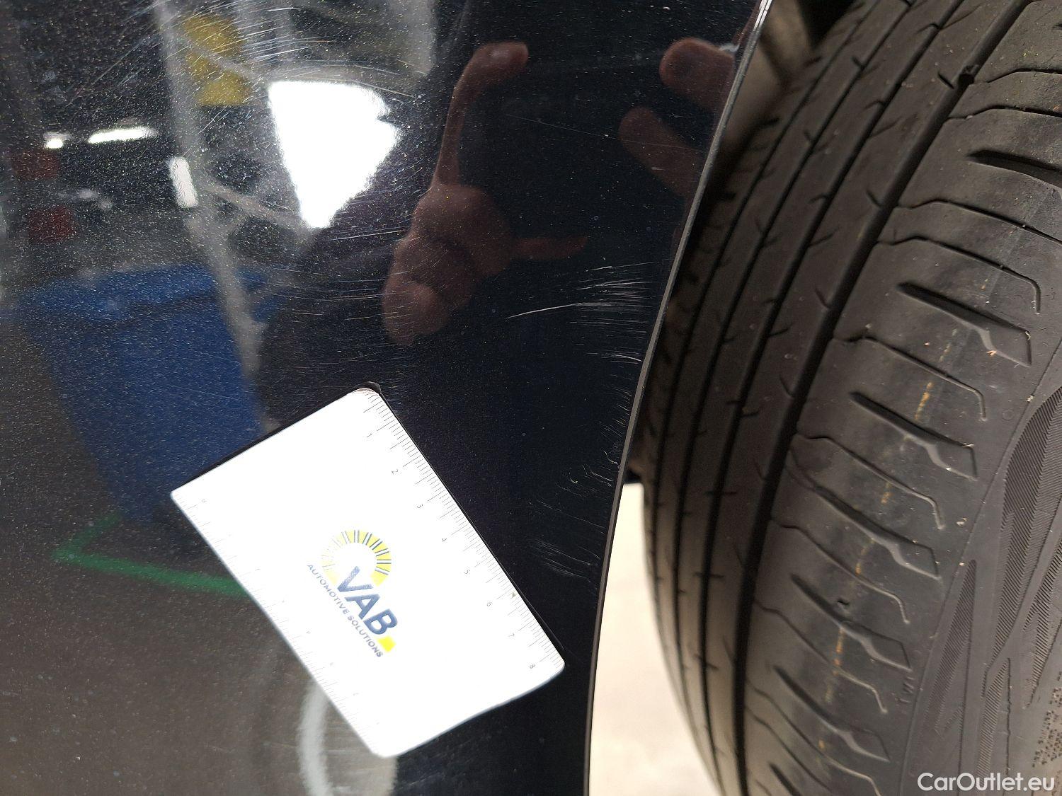  Mercedes  A-Klasse Mercedes, A-Class Berline '18, Mercedes-Benz  Limousine A 200d Business S #12