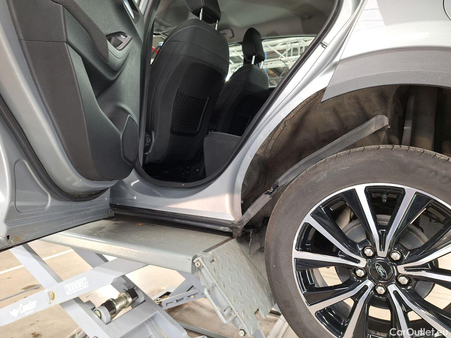  Ford  Puma Ford,  '19, Ford  1.0i Ecoboost MHEV 92kW Aut. Titanium 5d #14