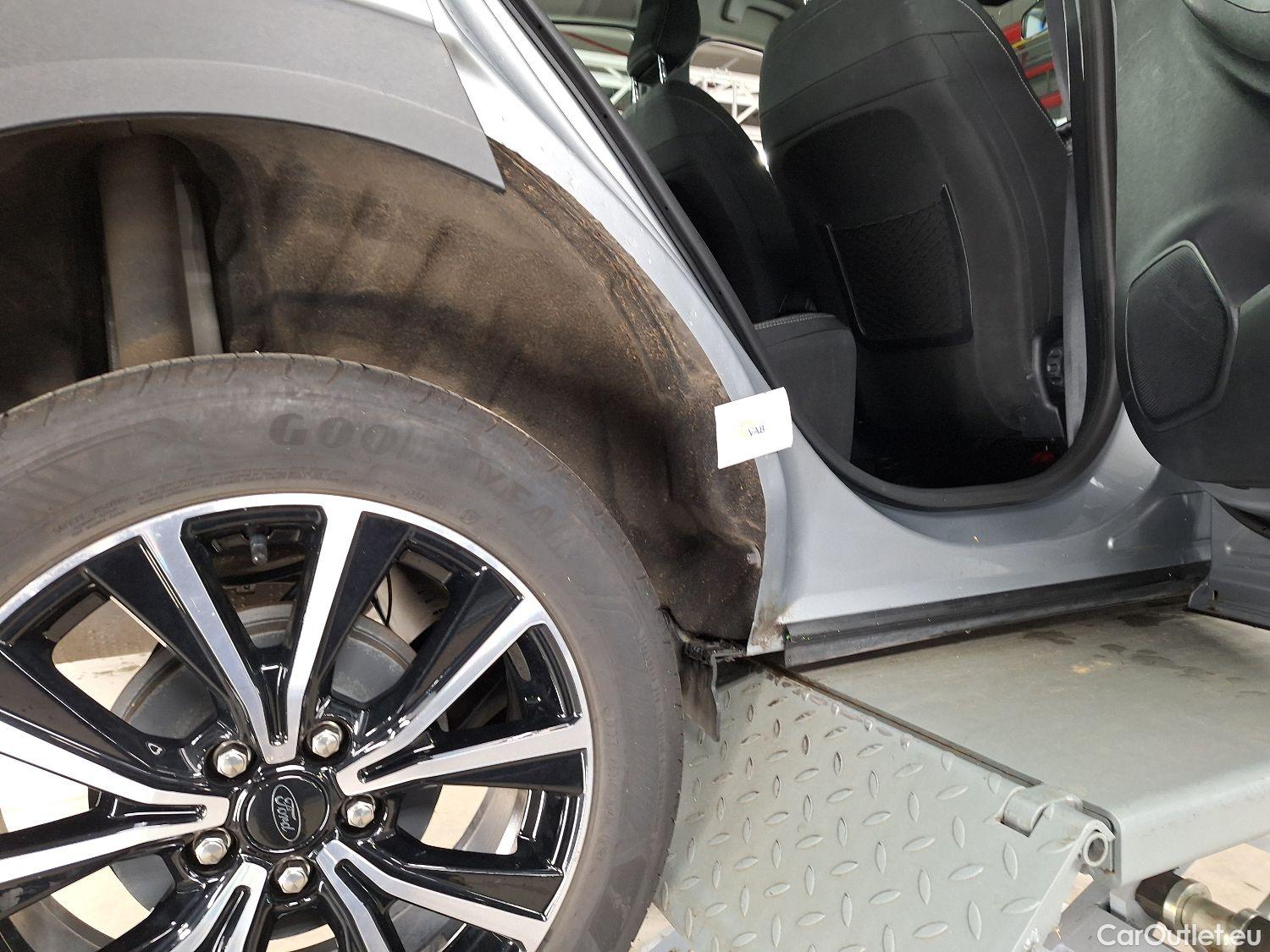  Ford  Puma Ford,  '19, Ford  1.0i Ecoboost MHEV 92kW Aut. Titanium 5d #9