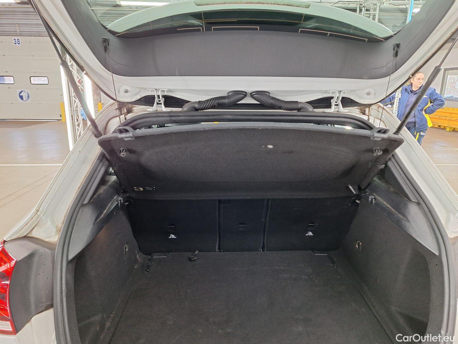  Mercedes  A-Klasse Mercedes, A-Class '18, Mercedes-Benz  A 180 d DCT Business Soluti #37