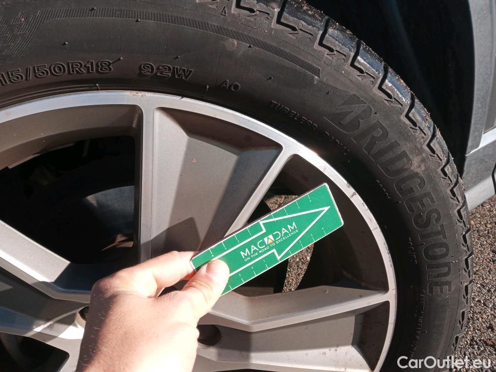  Audi  Q2 AUDI  / 2016 / 5P / todoterreno Design 30 TDI 85kW (116CV) S tronic #25