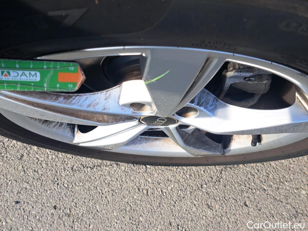  Audi  A4 AUDI  / 2019 / 5P / familiar Avant Advanced 35 TFSI 110kW S tronic #17