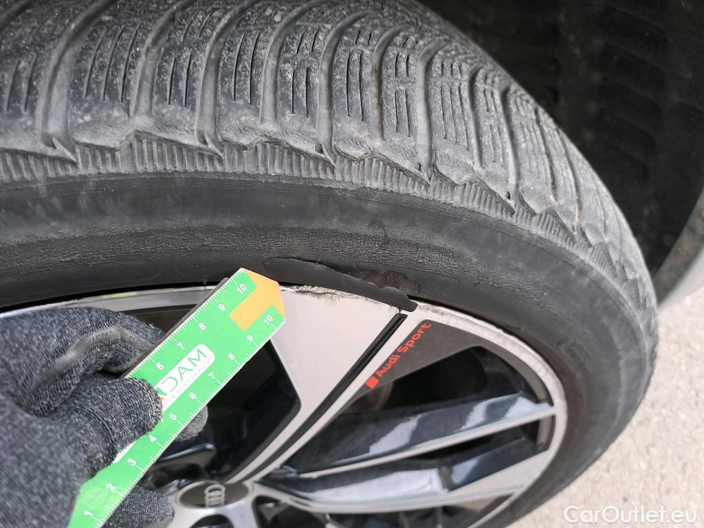  Audi  Q5 AUDI  SPORTBACK / 2020 / 5P / todoterreno Black Line 50 TFSI e quattro-ultra #4