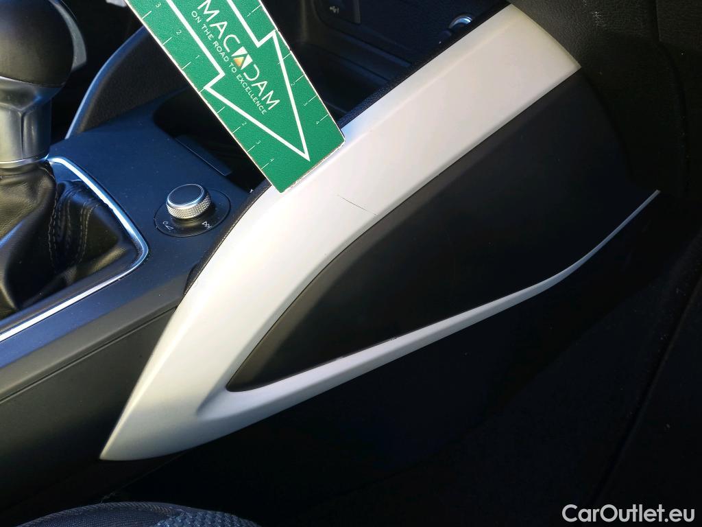  Audi  Q2 AUDI  / 2016 / 5P / todoterreno Design 30 TDI 85kW (116CV) S tronic #34