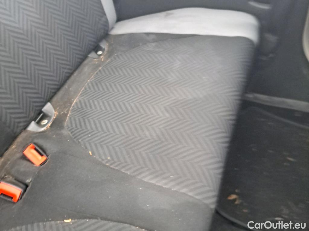  Fiat  500 FIAT  / 2015 / 3P / berlina con portón Pop 1.2 8v 51KW (69 CV) #19