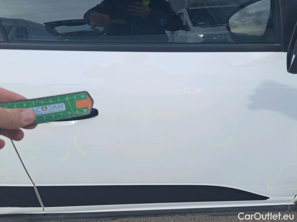  Dacia  Sandero DACIA  / 2020 / 5P / berlina con portón Stepway Essential TCe 67kW (90V) #14