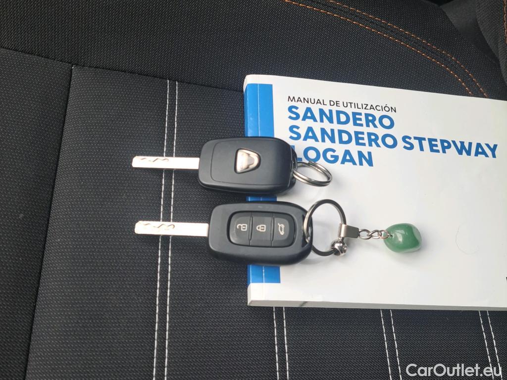  Dacia  Sandero DACIA  / 2020 / 5P / berlina con portón Stepway Essential TCe 67kW (90V) #19