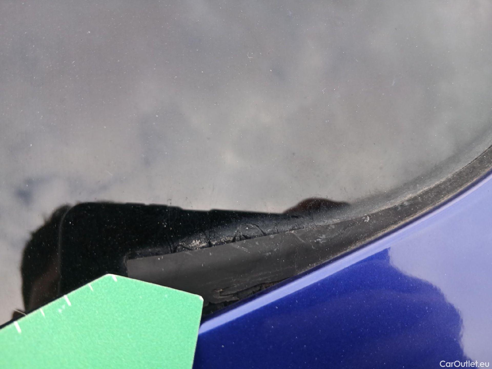  Hyundai   Ioniq HYUNDAI / 2019 / 5P / berlina con portón 1.6 GDI HEV Klass DCT #4