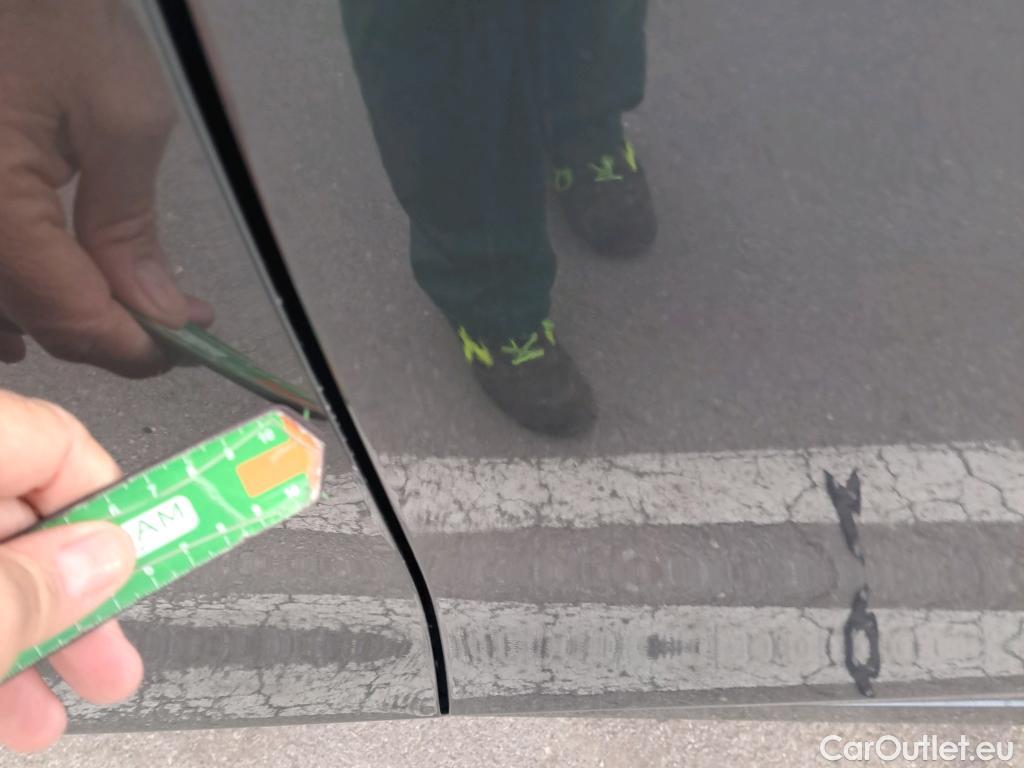  Bmw  Serie 1 BMW  / 2019 / 5P / berlina con portón 118i #22