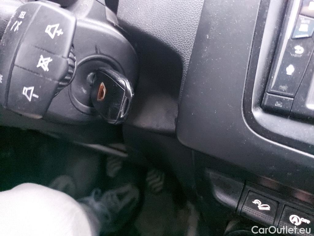  Dacia  Duster DACIA  / 2018 / 5P / todoterreno Comfort Blue dCi 85kW (115CV) 4X4 #4