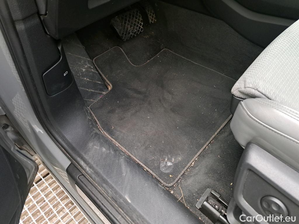  Audi  Q5 AUDI  SPORTBACK / 2020 / 5P / todoterreno Black Line 50 TFSI e quattro-ultra #40