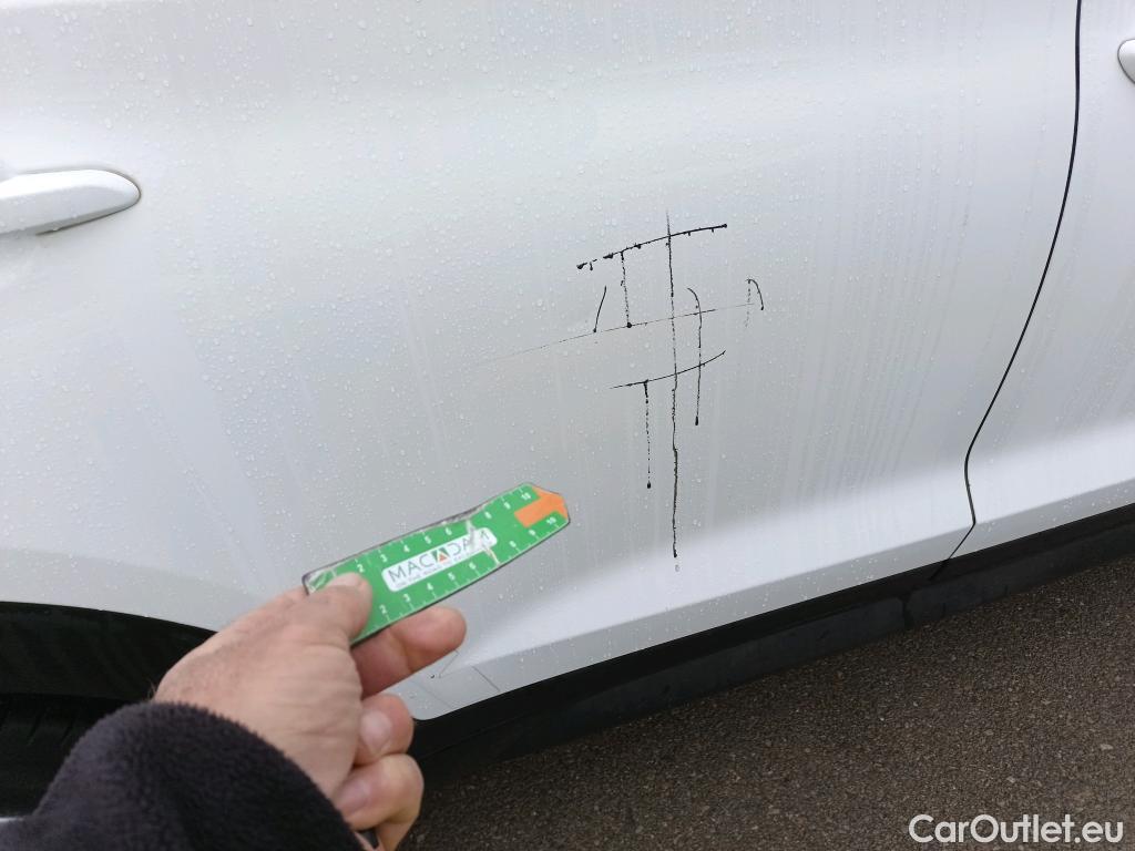  Hyundai  Tucson HYUNDAI  / 2018 / 5P / todoterreno 1.6 CRDI 85kW (116CV) 48V SLE 4X2(SP)(SL) #3