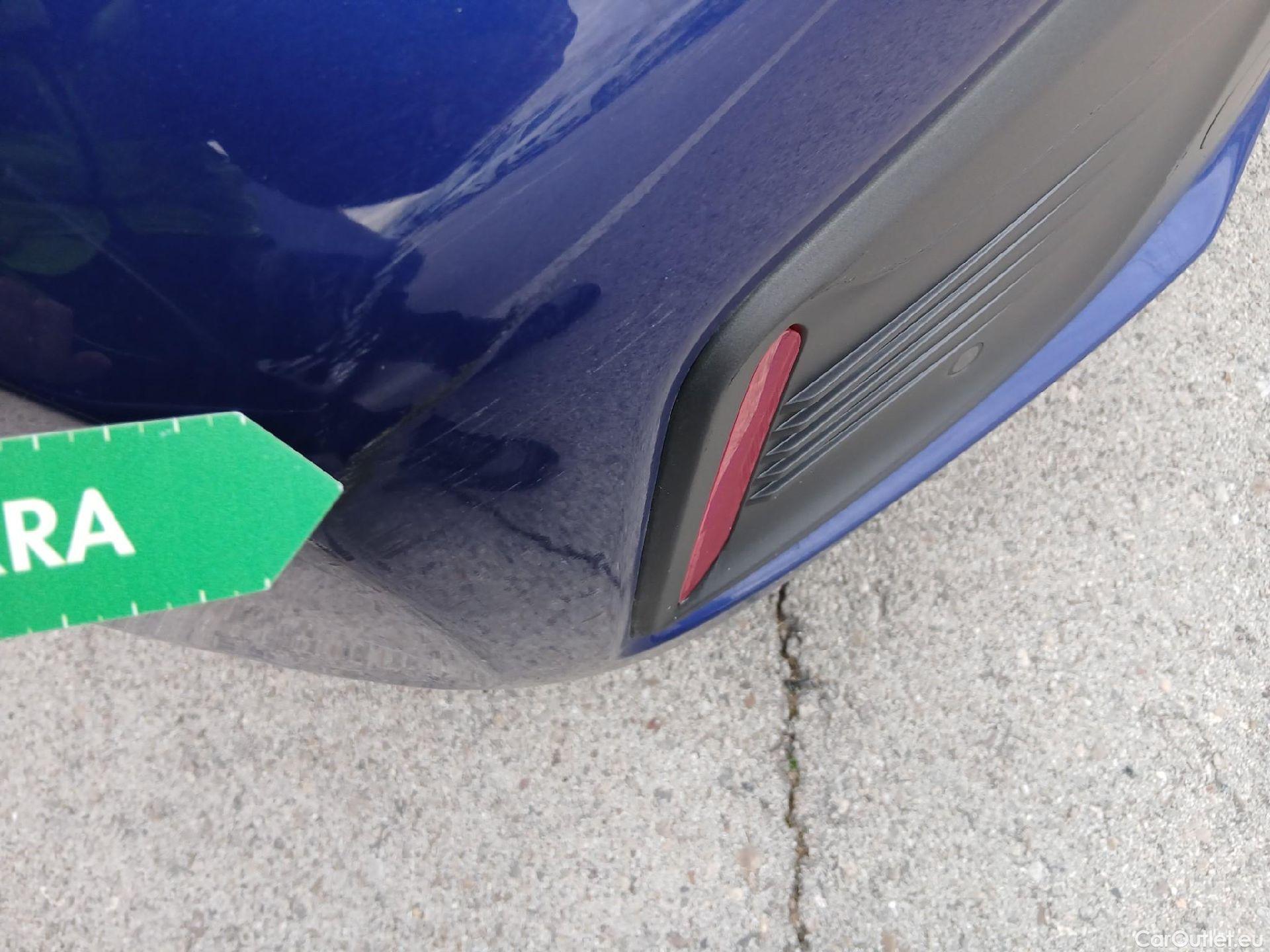  Hyundai   Ioniq HYUNDAI / 2019 / 5P / berlina con portón 1.6 GDI HEV Klass DCT #18