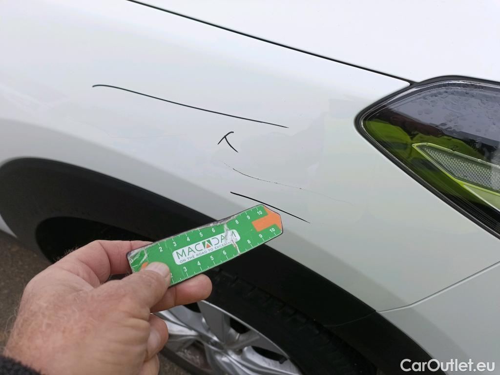  Hyundai  Tucson HYUNDAI  / 2018 / 5P / todoterreno 1.6 CRDI 85kW (116CV) 48V SLE 4X2(SP)(SL) #9