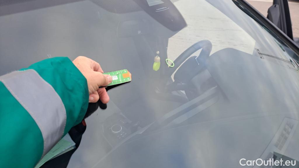  Bmw  Serie 1 BMW  / 2019 / 5P / berlina con portón 118i #19