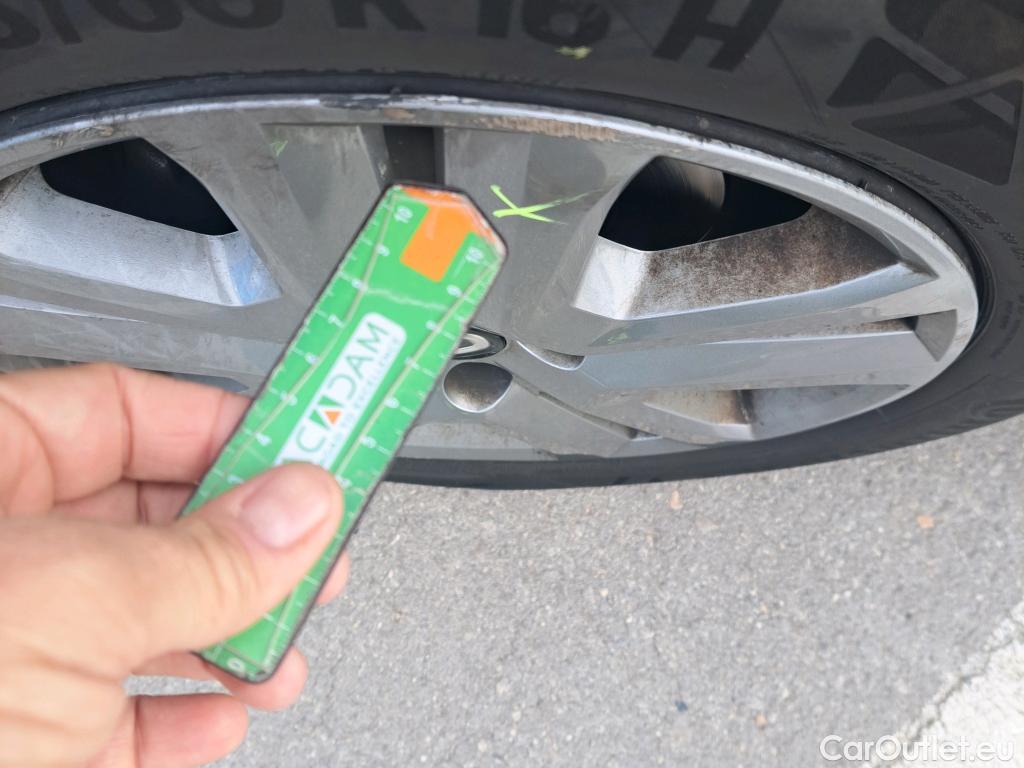  Dacia  Sandero DACIA  / 2020 / 5P / berlina con portón Stepway Essential TCe 67kW (90V) #36