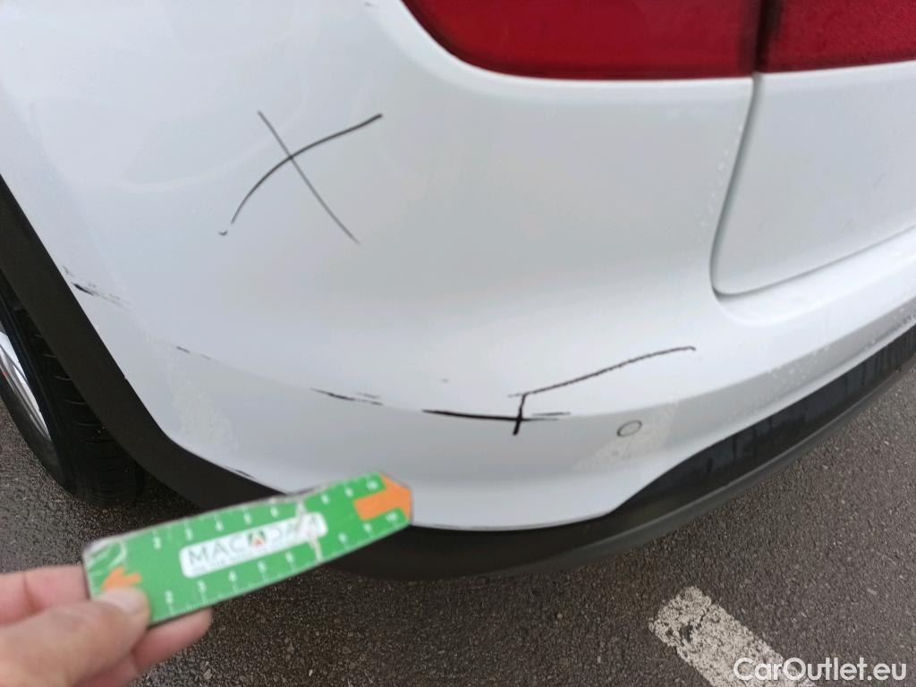  Hyundai  Tucson HYUNDAI  / 2018 / 5P / todoterreno 1.6 CRDI 85kW (116CV) 48V SLE 4X2(SP)(SL) #20