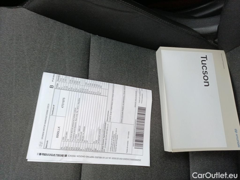  Hyundai  Tucson HYUNDAI  / 2018 / 5P / todoterreno 1.6 CRDI 85kW (116CV) 48V SLE 4X2(SP)(SL) #14