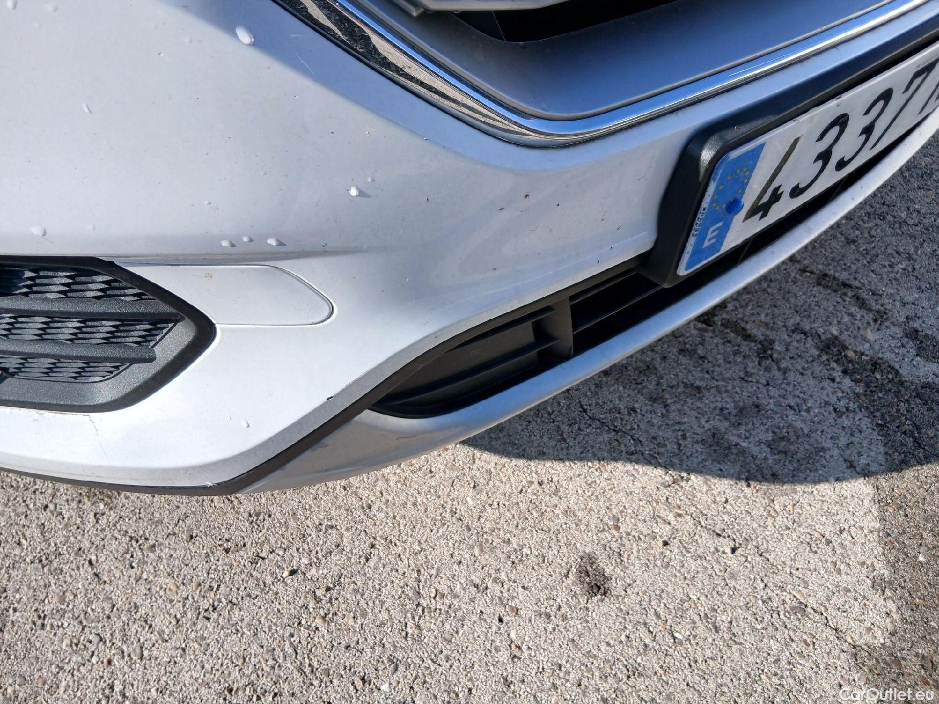  Ford  Kuga FORD  / 2016 / 5P / todoterreno 1.5 EcoBoost 88kW 4x2 Trend+ (CX) #7