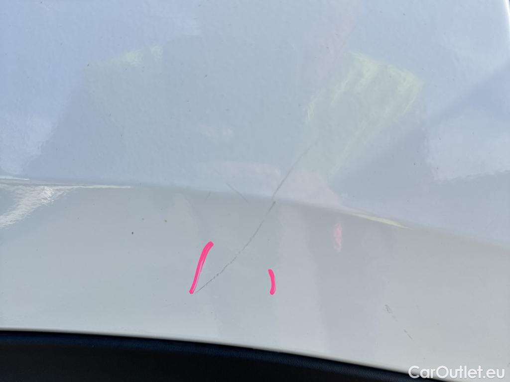  Peugeot  2008 PEUGEOT  / 2019 / 5P / todoterreno Allure BlueHDI 81kW (110CV) #56