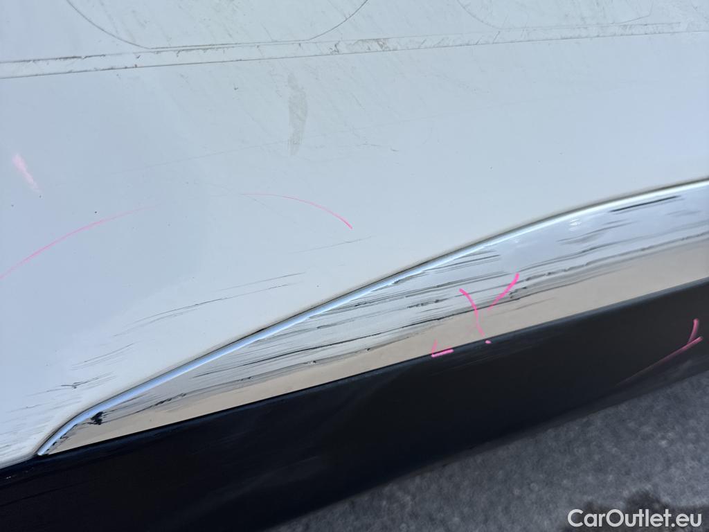  Peugeot  2008 PEUGEOT  / 2019 / 5P / todoterreno Allure BlueHDI 81kW (110CV) #33